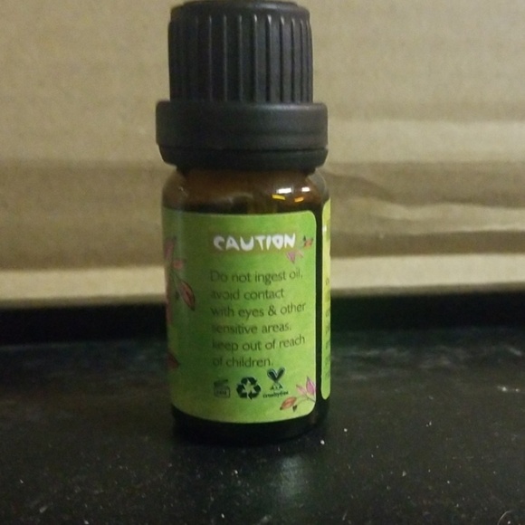 NWOT Kids Kiuno Essential Oil Set - Picture 8 of 8
